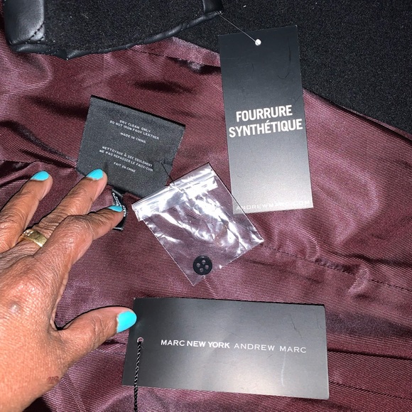 Coat - Picture 5 of 8